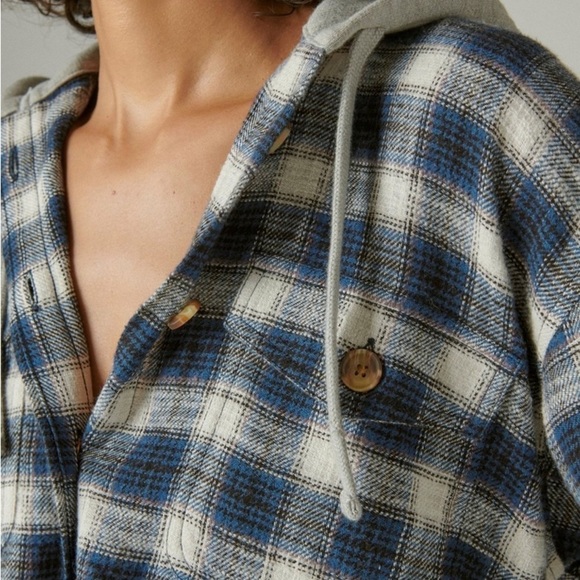 Lucky Brand Cropped Plaid Hoodie in size L, like new - Picture 4 of 10
